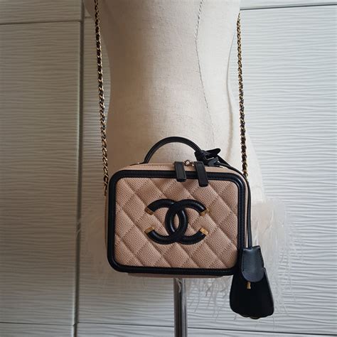 chanel vanity beige black